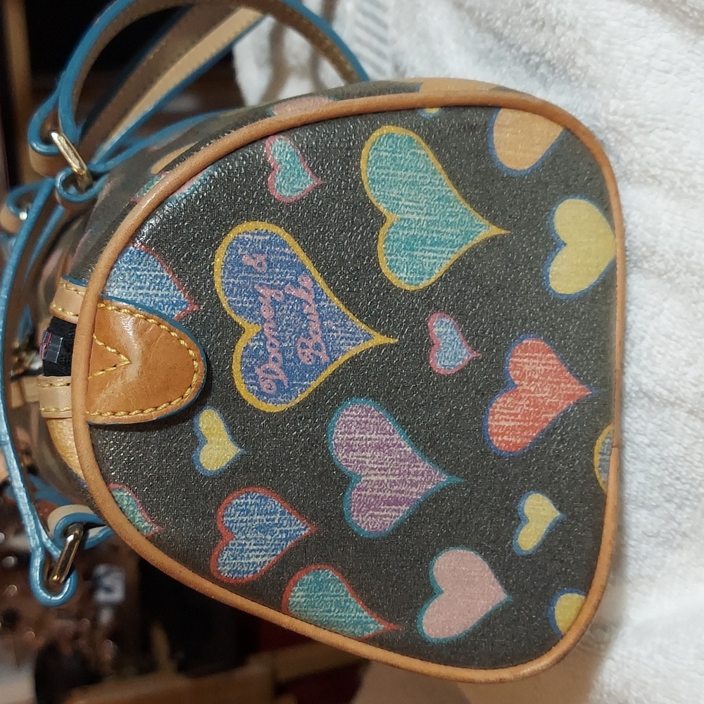 Dooney & Bourke hand bag - Picture 2 of 10
